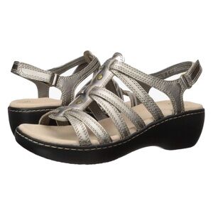 Clarks Women's Delana Curve Sandal